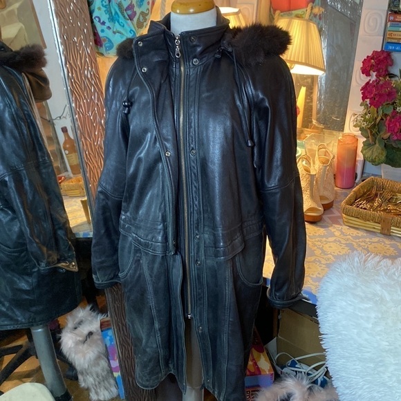 🌷Village du Cuir🌷 Vintage Black Leather Coat With Brown Faux Fur Trim Hood - Picture 10 of 13